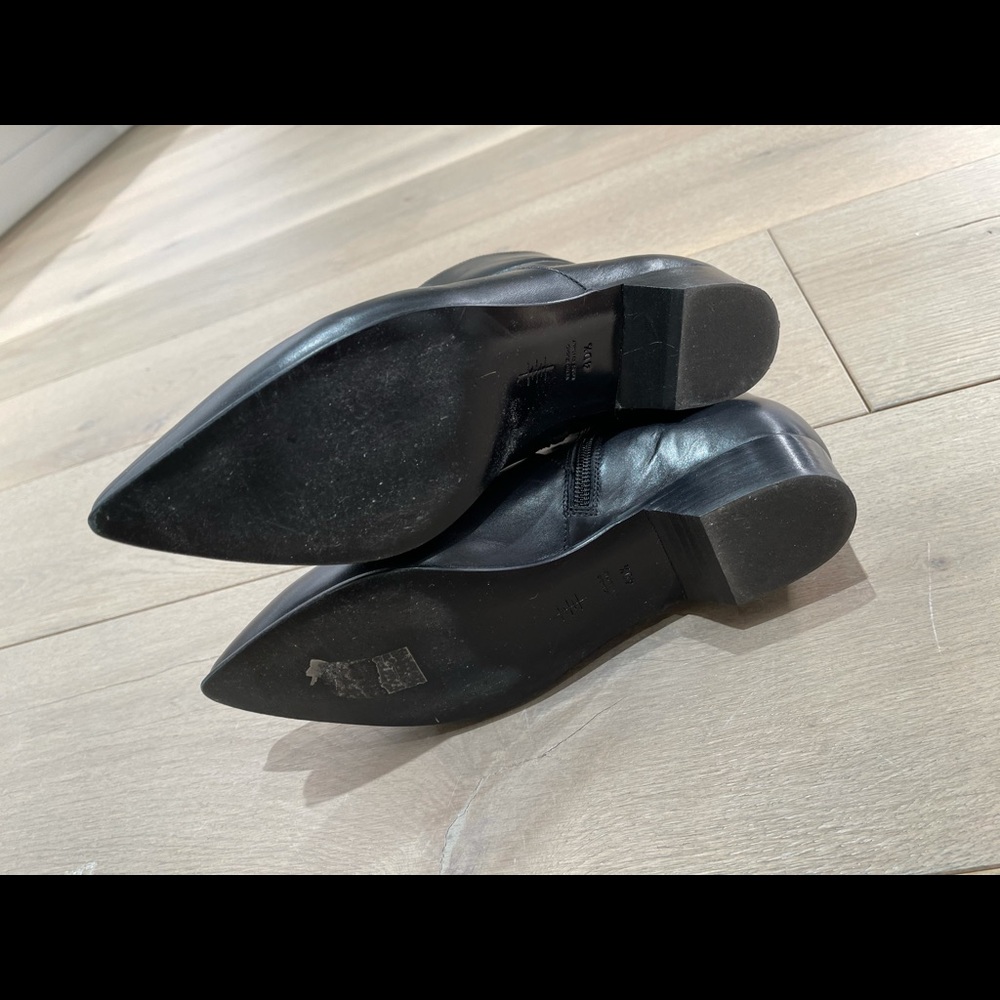Alumnae black leather booties. Worn once indoors - Picture 4 of 5